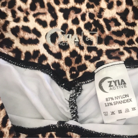 Like NEW! Zyia Scrunch Bum Leopard Leggings 🐆 - Picture 4 of 4